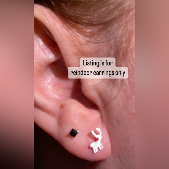 🆕Reindeer Stud Earrings, Christmas, Brand New! - Picture 2 of 2